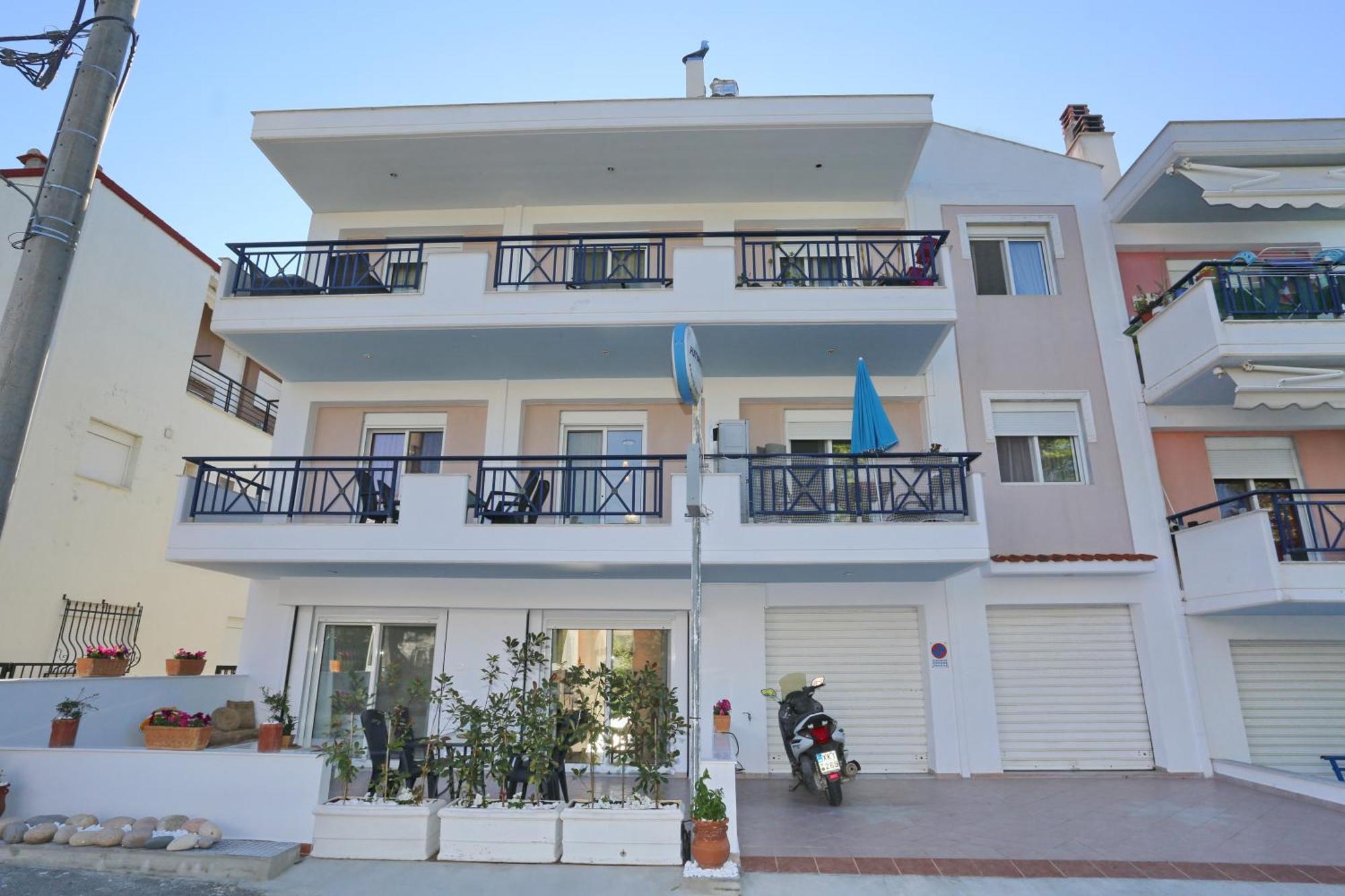 Kastoria Apartments Polychrono Exterior photo